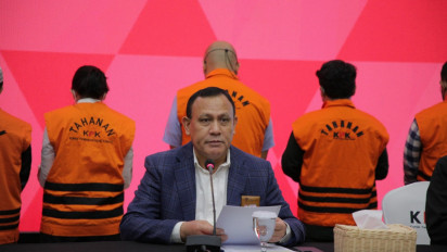 KPK Tahan Tersangka Korupsi Tukin Kementerian ESDM, Gertak Puji Firli Bahuri