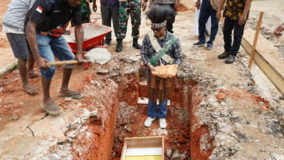 Pj Bupati Mappi Letakkan Batu Pertama Pembangunan Gereja Katolik Kristus Raja Kepi
