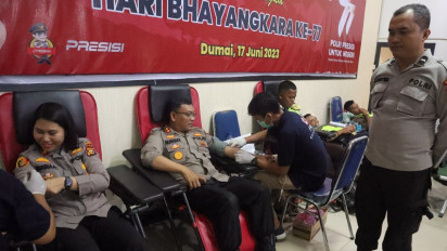HUT Bhayangkara Ke-77, Polres Dumai Taja Donor Darah dan Sunat Massal