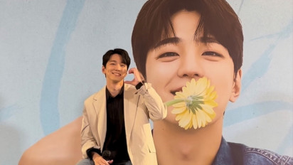 Tak Kuasa Tahan Air Mata, Kim Mingue Menangis Dapat Kejutan dari Fans Indonesia