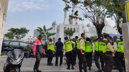 Nasib Apes Satpam Masjid Raya Sheikh Zayed Solo Dipecat karena Terima Tip Rp5.000, Ratusan Karyawan Mogok Kerja