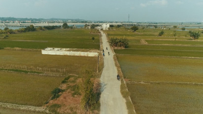 Jadi Kubangan Lumpur saat Musim Hujan, Jalan Rusak Banjarsari - Prambangan Gresik Segera Digarap