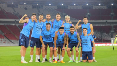 Gol Jarak Jauh Ciamik Ala Leandro Paredes dari Luar Kotak Penalti bawa Argentina Unggul 1-0 atas Timnas Indonesia