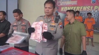 Berawal dari Laporan Cewek MiChat Dibayar Pakai Uang Palsu, Polisi Berhasil Amankan Si Pembuat Uang
