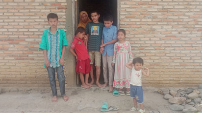 Memilukan, Lima Bersaudara dari Keluarga Prasejahtera di Mandailing Natal Alami Gangguan Penglihatan, Tiga Diantaranya Buta