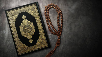 Bacaan Al-Qur'an Surat Al-Baqarah Ayat 271-275 Lengkap Tulisan Arab, Latin, dan Artinya