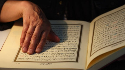 Bacaan Al-Qur'an Surat Al-Baqarah Ayat 281-286 Lengkap Tulisan Arab, Latin, dan Artinya