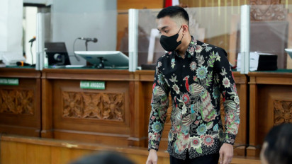JPU Tegur Gaya Hedon Mario Dandy Kenakan Batik Mewah Saat Jalani Sidang Kasus Penganiayaan Berat