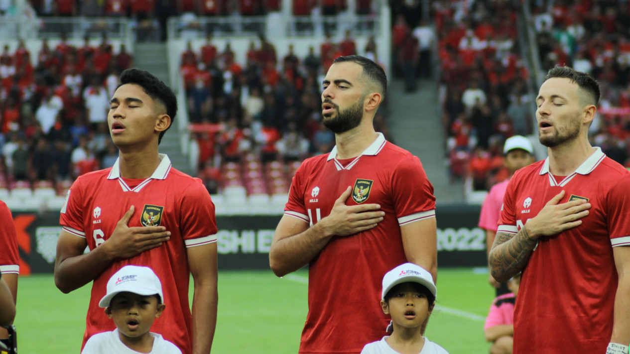 Media Malaysia Iri Pemain Naturalisasi Timnas Indonesia Lantang saat Menyanyikan Lagu Kebangsaan: Pemain Kami Tak Hafal
            - galeri foto