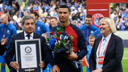 Cristiano Ronaldo Masuk Guinness Book of Records