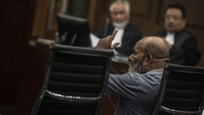 Pihak Keluarga Sebut Reaksi Lukas Enembe Bentuk Spontanitas, Bukan Melawan Pengadilan