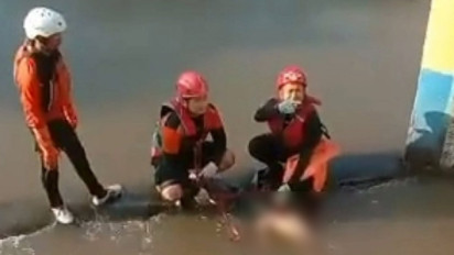 Tim SAR Temukan Satu Bocah SD Hanyut di Dam Bloboh Malang dalam Kondisi Meninggal Dunia