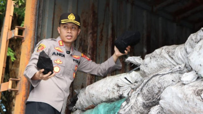 Dua Truk Box Tronton Kamuflase Bawa Batubara Ilegal Diamankan Polisi di Muara Enim