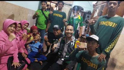Peringati HUT 77 Bhayangkara dan Hari Jadi Persebaya ke 96, Polri dan Bonek Berbagi Kasih ke Penyandang Disabilitas