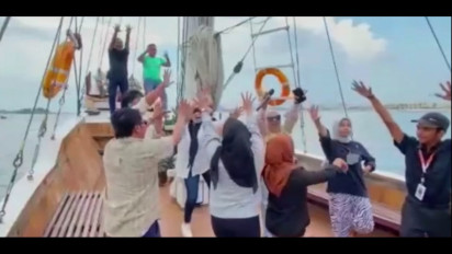 Viral, Video Anggota DPRD Sumenep Joget dan Nyawer di Kapal Pinisi, Ini Kata Budayawan Madura