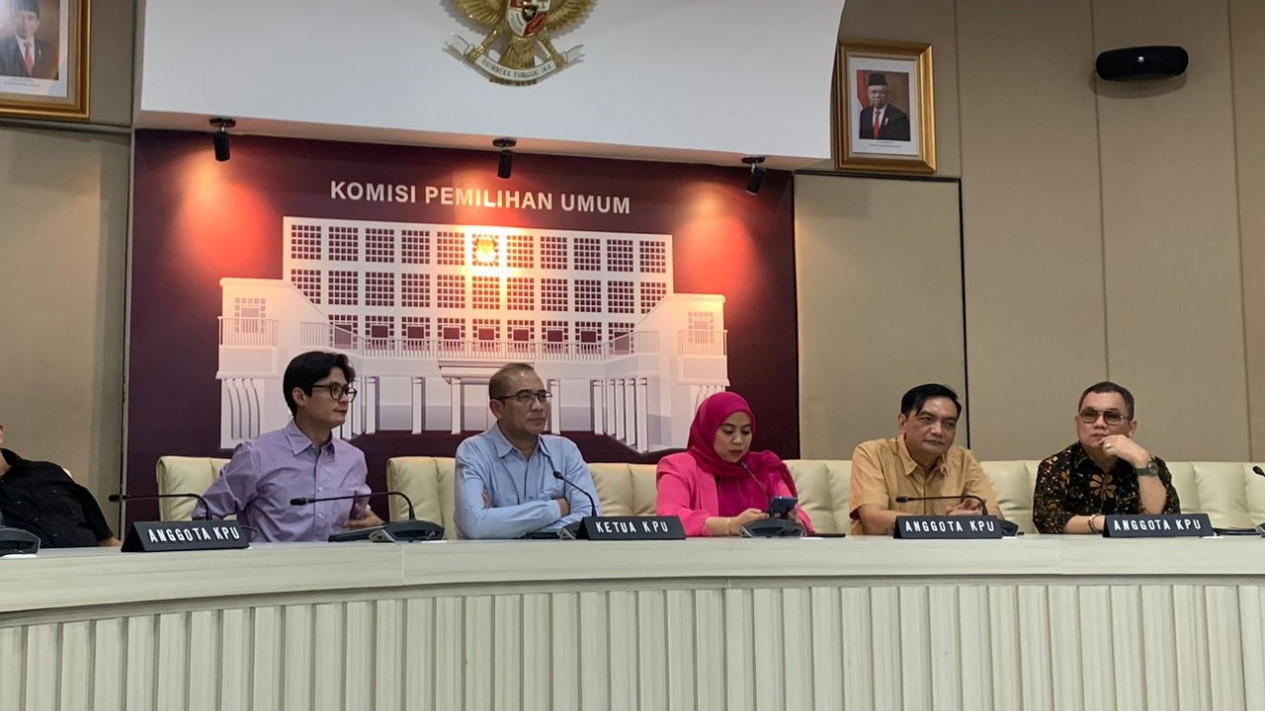 Bawaslu Keluhkan Sulit Akses Silon, KPU Klaim Sudah Berikan Izin
            - galeri foto