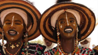 Mengenal Tradisi Unik Suku Wodaabe, Menculik Istri Orang hingga Adu Gigi Putih