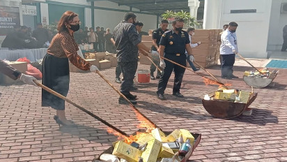Pemusnahan Barang Bukti dari 230 Tindak Pidana Umum dan Khusus Oleh Kejaksaan Negeri Karimun