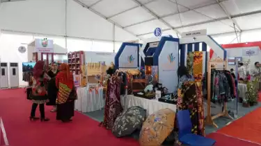 Dalam upaya untuk meningkatkan potensi pariwisata di Kota Batu, Dinas Pariwisata menggelar pameran UMKM (Usaha Mikro, Kecil, dan Menengah), Bisnis Festival 2023 dan Ekraf .