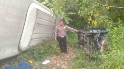 Bus dan Avanza Terjun ke Jurang Sedalam 20 Meter di Tapanuli Utara, Sopir Tewas