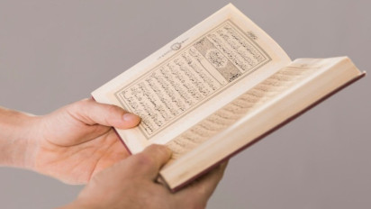 Ulama Internasional Kutuk Keras Perobekan Al Quran oleh Pemukim Israel