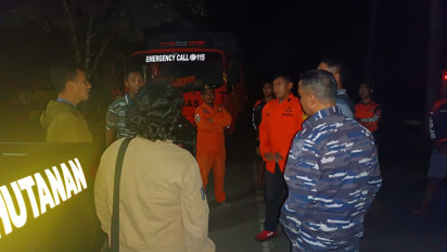 29 ABK Kapal Ikan Sumbe Berkat yang Tabrak Karang di Perairan Alas Purwo Berhasil Dievakuasi, Satu Hilang