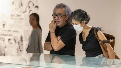 Melihat Lagi Delsy Dalam Novel Pop, Komik Hingga Film