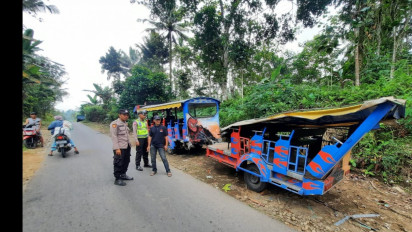 Kereta Kelinci di Banyuwangi Terjun ke Jurang, 5 Penumpang Luka-luka