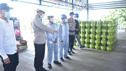 Pastikan Stok Aman Jelang Idul Adha, Polres Situbondo Sidak Ketersediaan LPG 3 KG