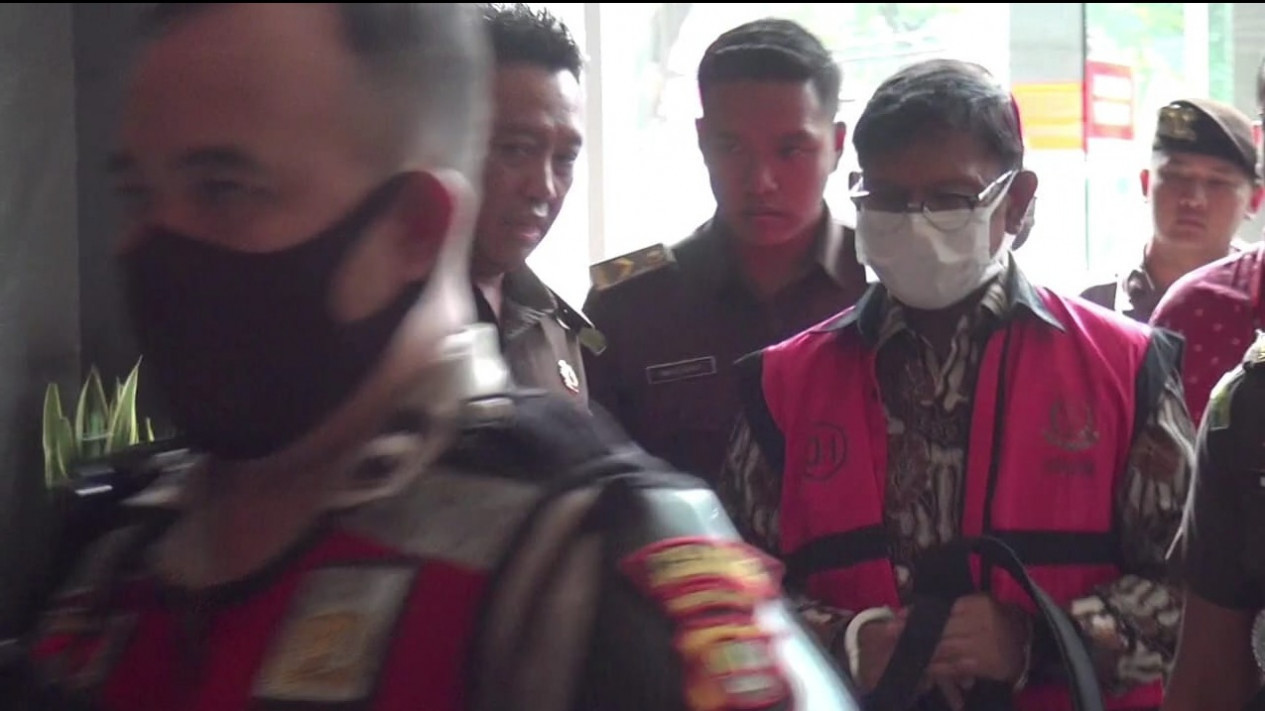 Johnny G Plate Jalani Sidang Perdana Kasus Korupsi BTS Kominfo Hari Ini di Pengadilan Negeri Jakarta Pusat
            - galeri foto