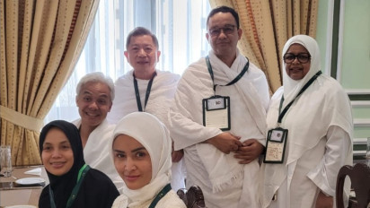 Ganjar Pranowo dan Anies Baswedan Foto Bareng di Mina, PDIP: Apa yang Perlu Diributkan?