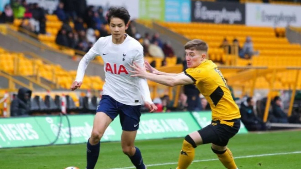 Timnas Indonesia Berpeluang Diperkuat Pemain Tottenham Hotspur di Piala Dunia U-17 2023
            - galeri foto