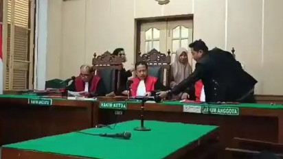 Sidang Putusan Berlangsung Kurang dari 5 Menit, Preman Ancam Bunuh Jurnalis Medan Dituntut 6 Bulan