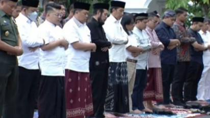 Presiden Jokowi Salat Iduladha 1444 H di Istana Kepresidenan Yogyakarta Bersama Masyarakat