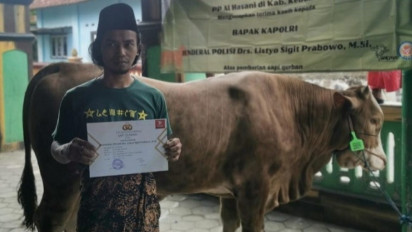 Ponpes Al Hasani Kebumen Mendapatkan Hewan Kurban Sapi dari Kapolri