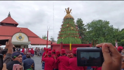 Keraton Yogyakarta Gelar Tradisi Garebeg Besar Hari Raya Iduladha 1444 H
