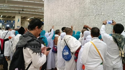 Usai Lempar Jumrah, Timwas Haji DPR Temukan Jemaah Lansia Pingsan