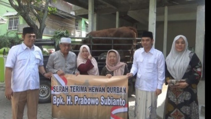 Hari Raya Idul Adha, Menhan Prabowo Subianto Berikan 2 Sapi Kurban ke Ponpes Tebuireng dan Tambakberas, Jombang