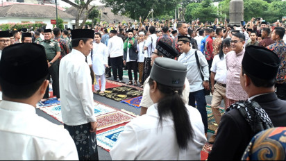 Momen Keceriaan Warga Bisa Berfoto Bersama Presiden Jokowi di Hari Raya Idul Adha