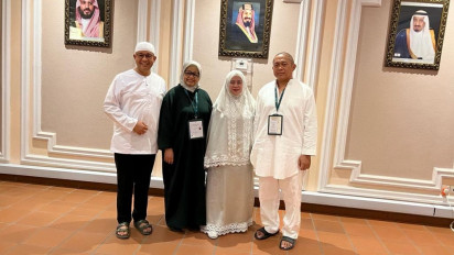 Anies Baswedan Foto Bareng Puan Maharani di Arab Saudi Seusai Lempar Jumroh