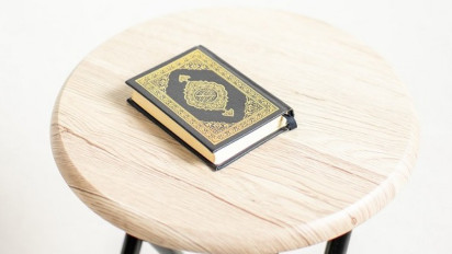 Surah Al Kahfi Ayat 1-40, Arab, Latin dan Terjemahannya