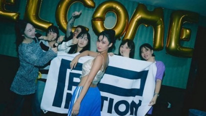 Hwasa MAMAMOO Resmi Teken Kontrak dengan P NATION