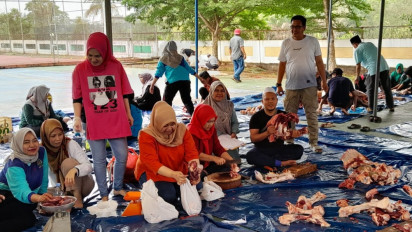 500 Paket Qurban Dibagikan Kejati Sumsel ke Panti Asuhan dan Warga Palembang