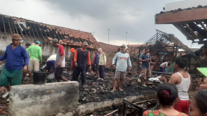 Rumah Kosong Terbakar, Satu Set Gamelan Ludes
