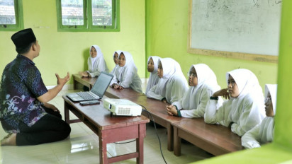Santri Dukung Ganjar Bekali Para Santri Kemampuan Desain Grafis