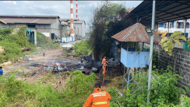 Kejadian Kebakaran Meningkat di Musim Kemarau, Dinas Damkar Gresik Minta Masyarakat Waspada