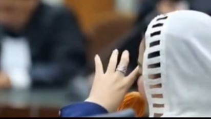 Hasnaeni Wanita Emas Nangis Sesegukan saat Ajukan Tahanan Kota, Ngeluh Tiap Hari Tidur di Lantai Penjara: Saya Tidak Kuat Yang Mulia