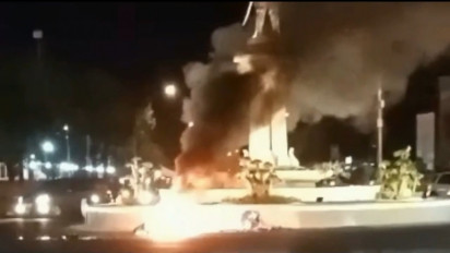 Terlindas Truk Trailer, Motor Ludes Terbakar di Jalur Pantura Tuban