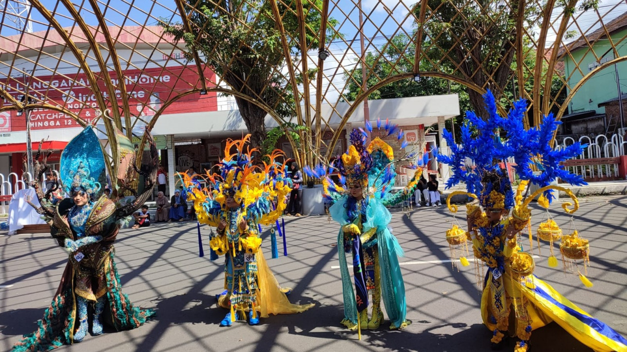 Digelar Sepekan, Festival Banyuwangi Ethno Carnival (BEC) Usung Kostum Kontemporer Pesona Ijen Geopark
            - galeri foto