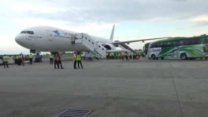 Hampir Tengah Malam, Kepulangan Perdana Jemaah Haji Kloter 1 Embarkasi Medan Tertunda